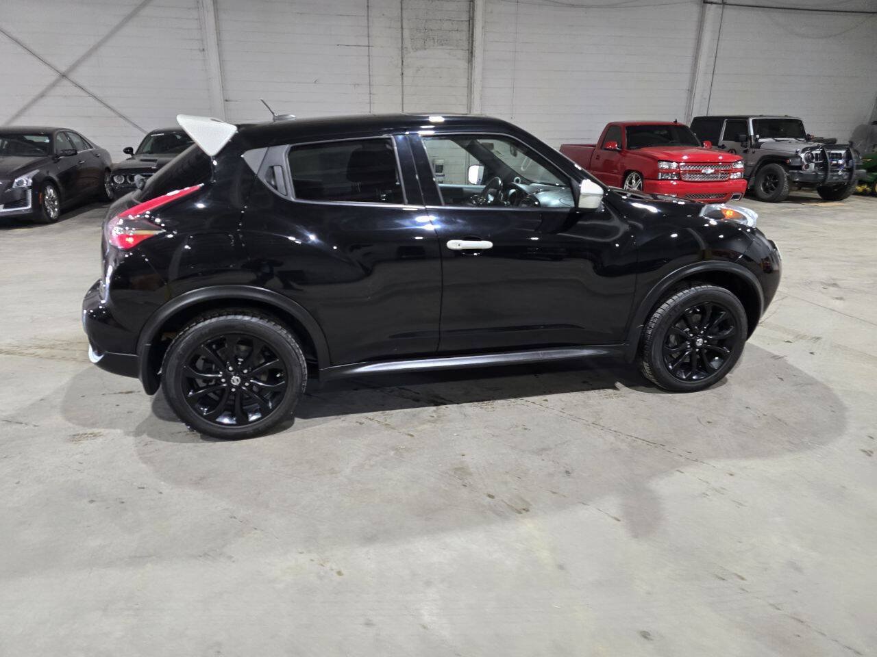 Used 2017 Nissan Juke SV AWD/4WD image 13