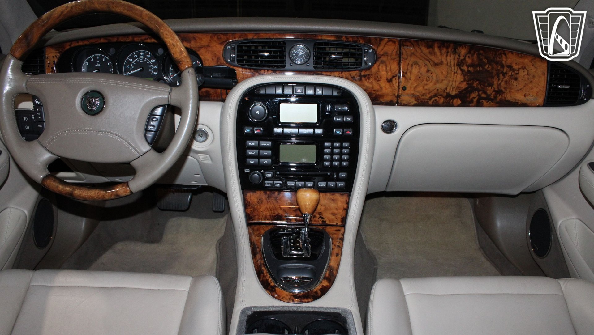 Used 2004 Jaguar XJ8 RWD image 15