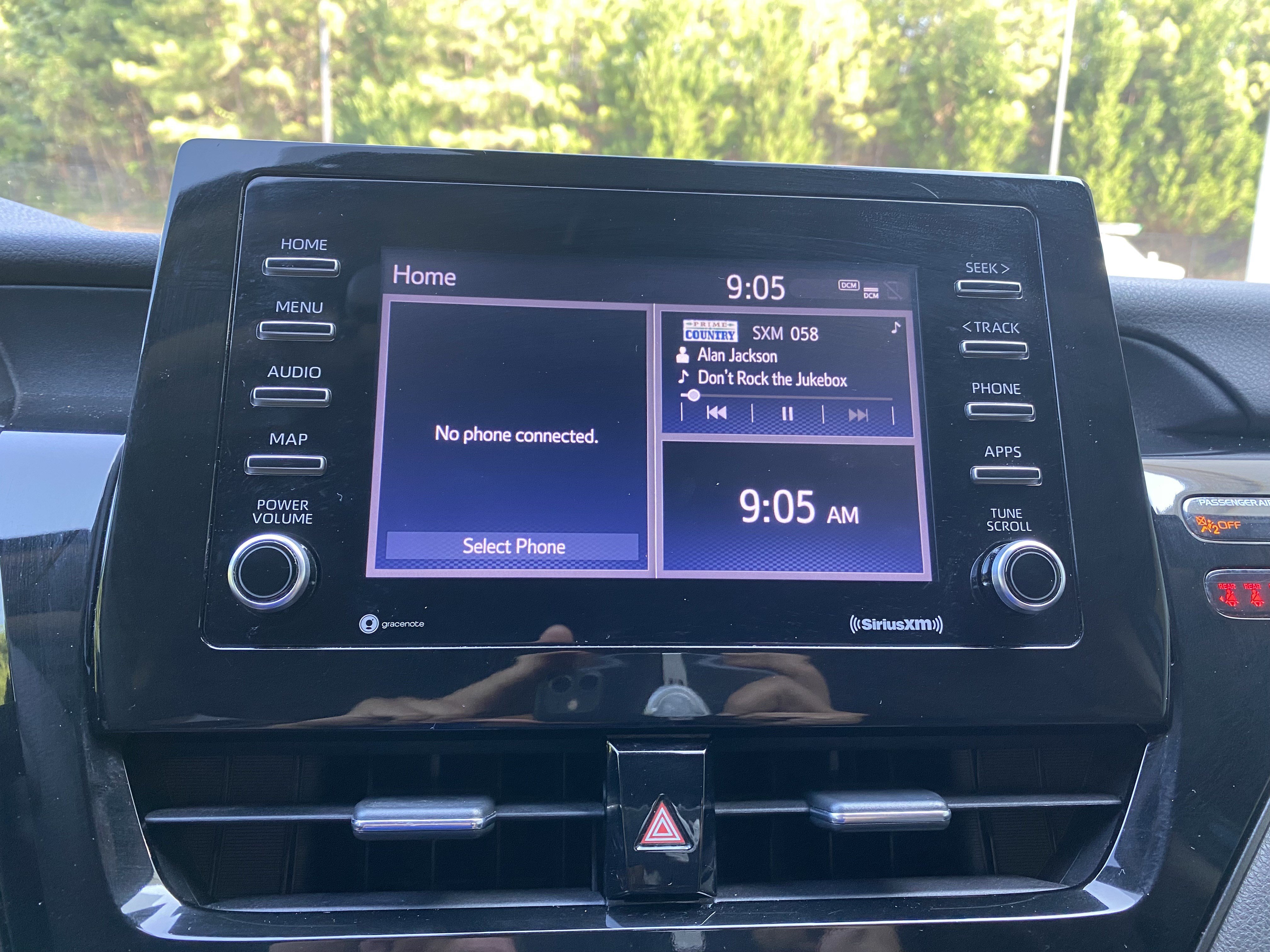 Used 2021 Toyota Camry LE FWD image 25
