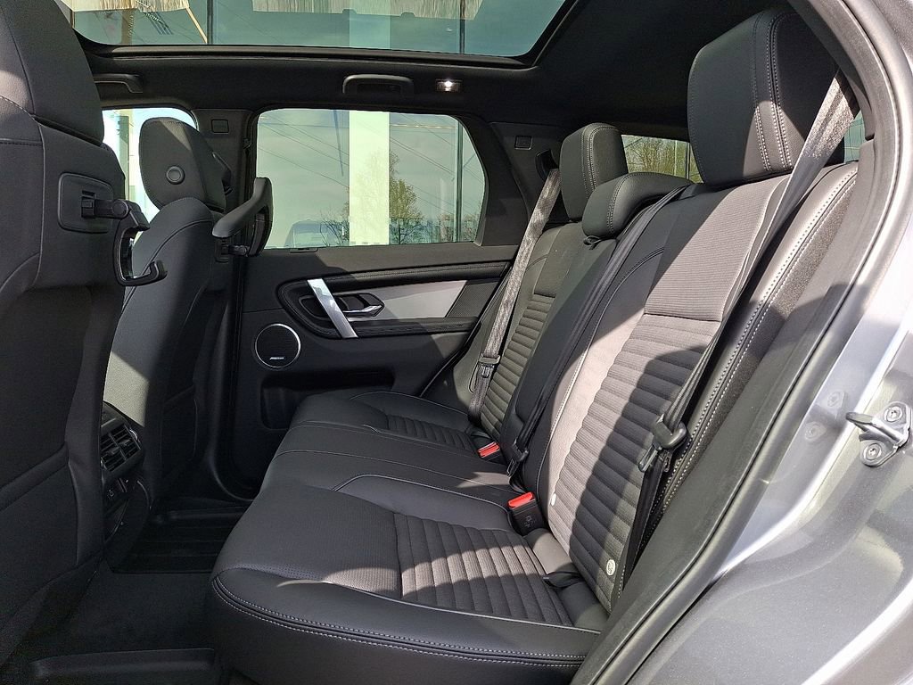 New 2026 Land Rover Discovery Sport Landmark image 6