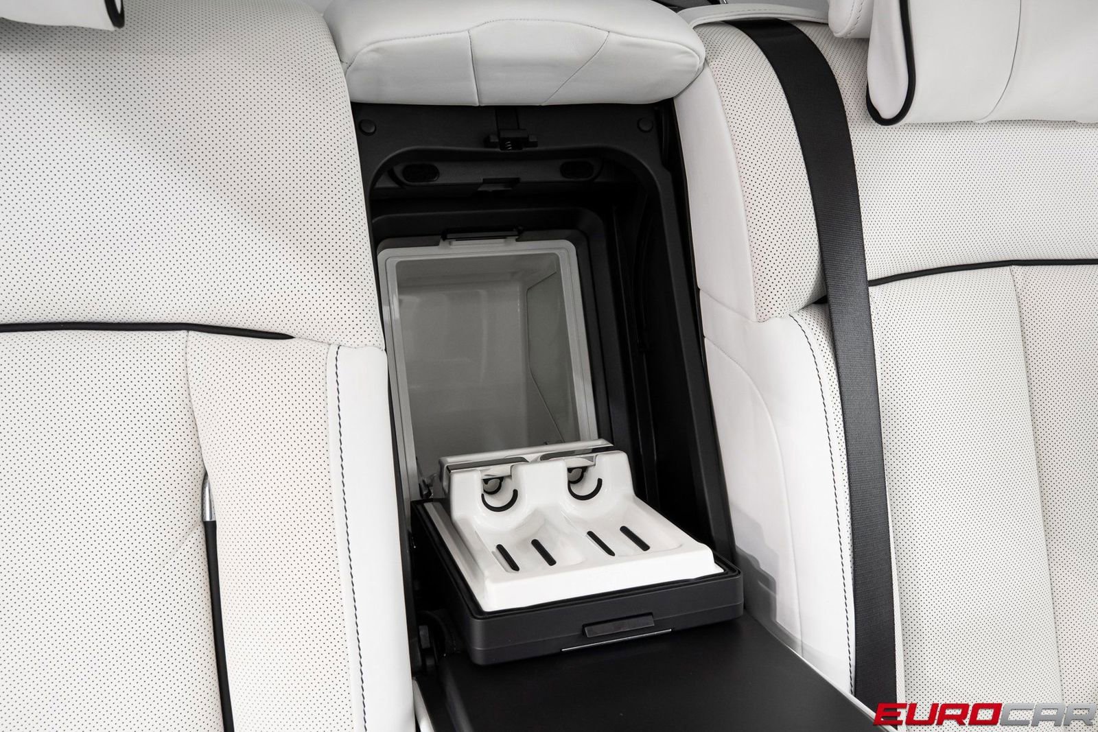 Used 2023 Rolls-Royce Phantom Sedan w/ The Phantom Package RWD image 40