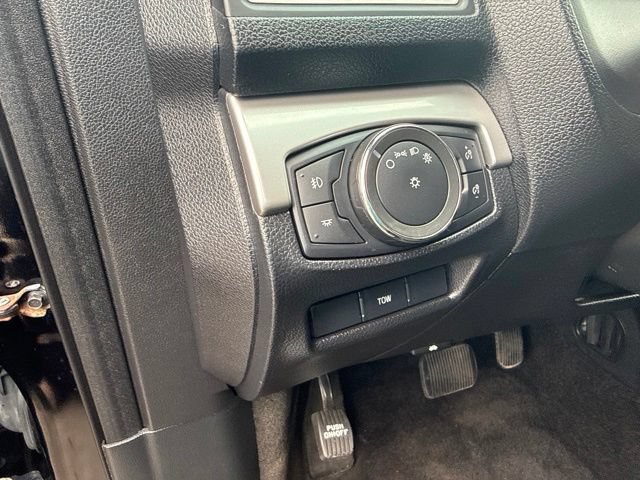 Used 2017 Ford Explorer XLT AWD/4WD image 19