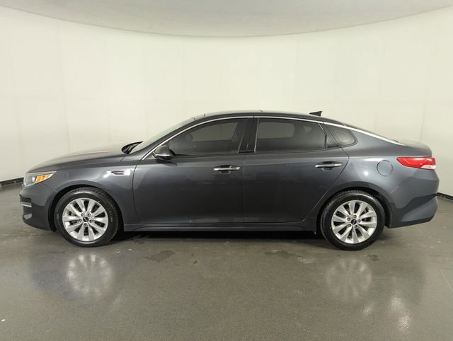 Used 2018 Kia Optima EX w/ Premium Package image 5