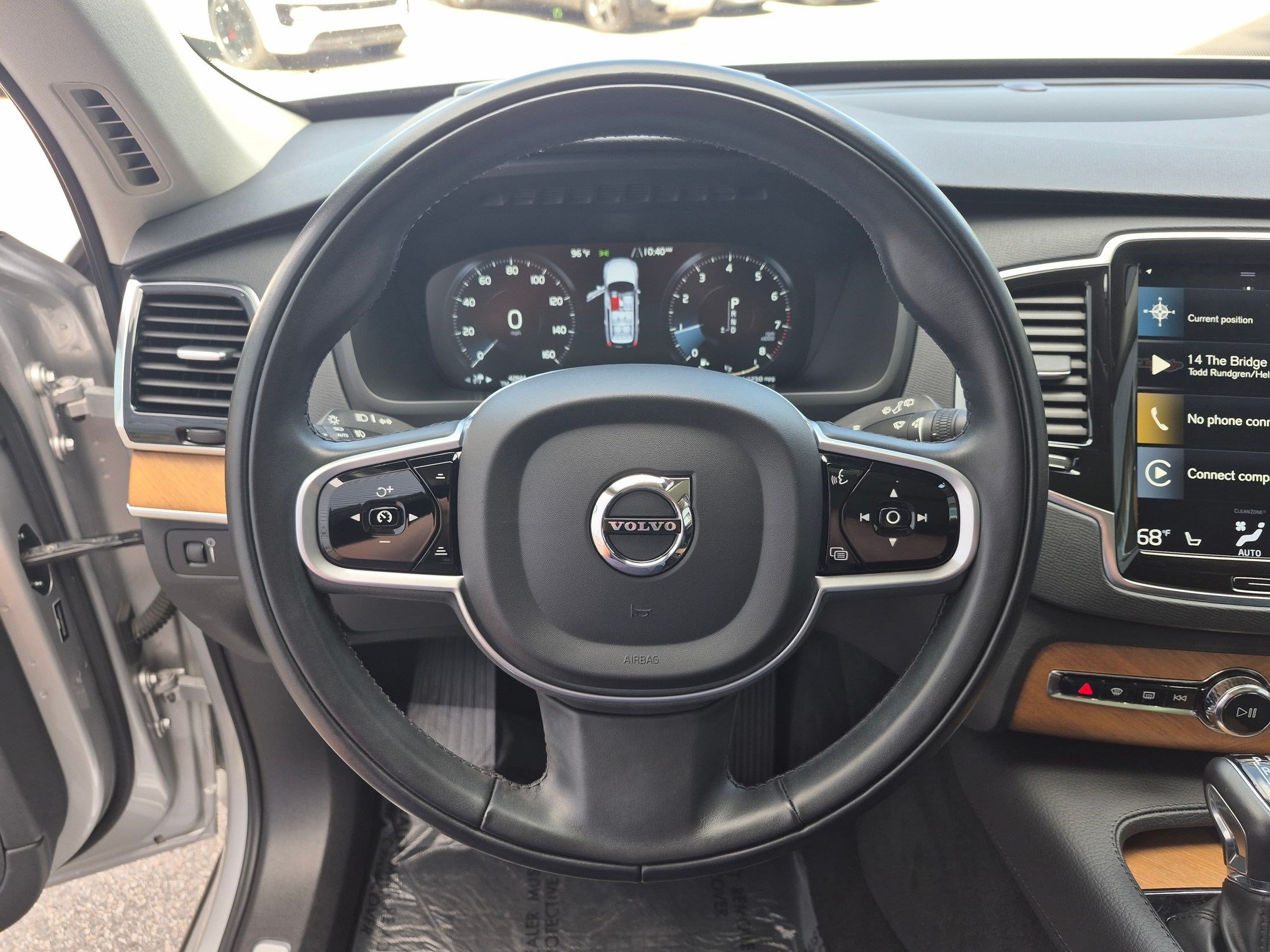 Used 2021 Volvo XC90 T5 Momentum w/ Advanced Package AWD/4WD image 16