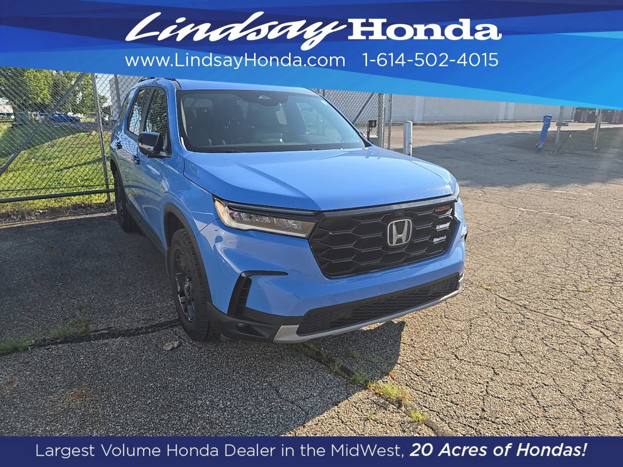 Used 2025 Honda Pilot TrailSport image 3