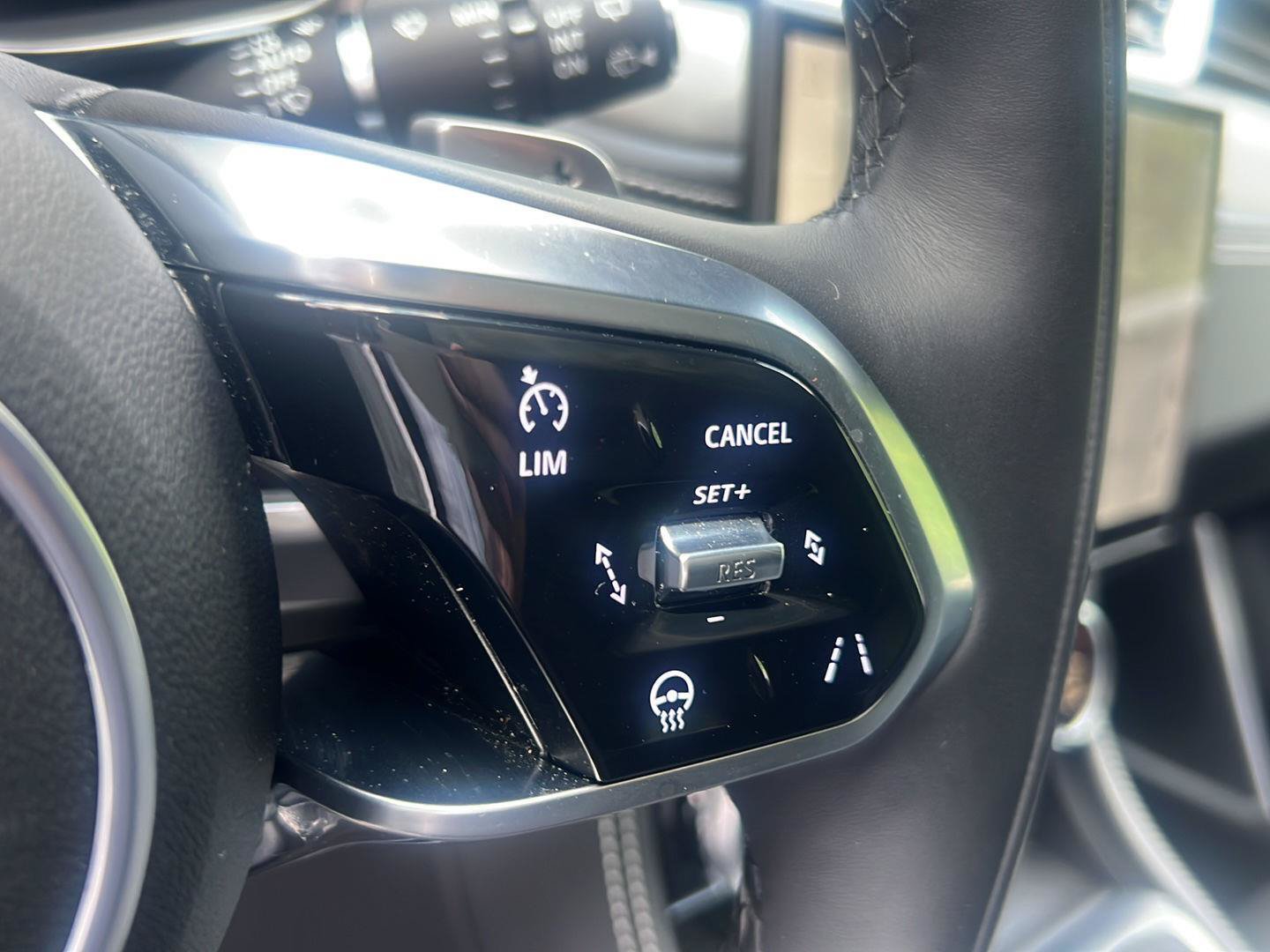 Certified 2026 Jaguar F-PACE R-Dynamic S AWD/4WD image 12