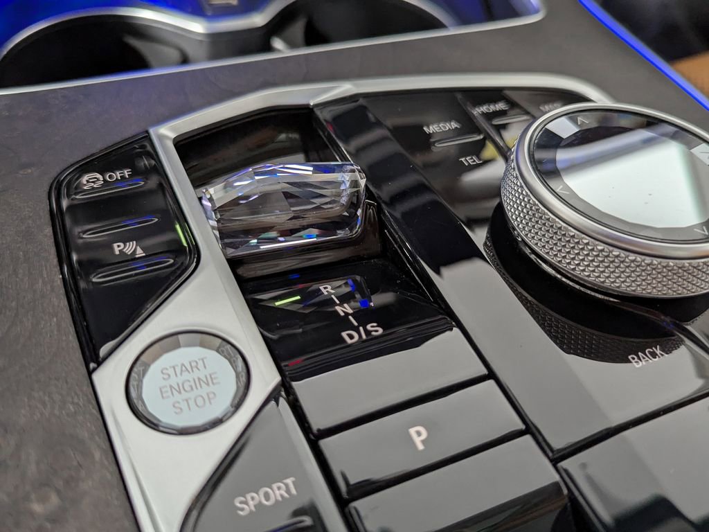 Certified 2023 BMW X7 xDrive40i w/ Premium Package image 37