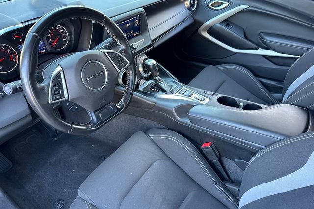 Used 2020 Chevrolet Camaro LT w/ RS Package image 10