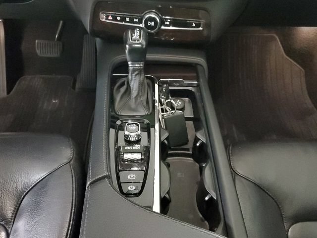 Used 2019 Volvo XC90 T6 Momentum w/ Protection Package Premier AWD/4WD image 22