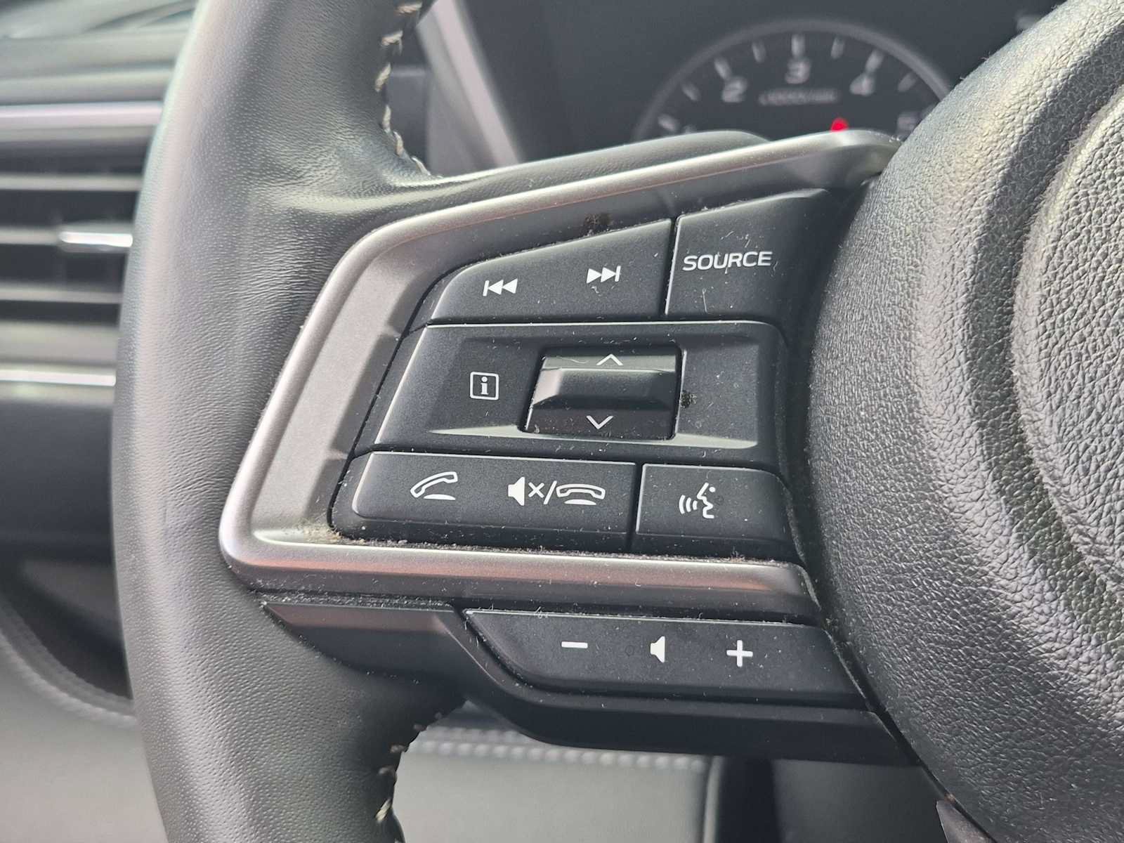 Used 2023 Subaru Ascent Touring AWD/4WD image 23