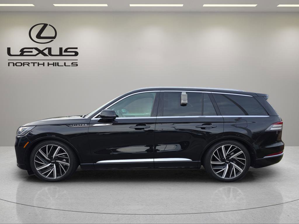 Used 2025 Lincoln Aviator Black Label image 2