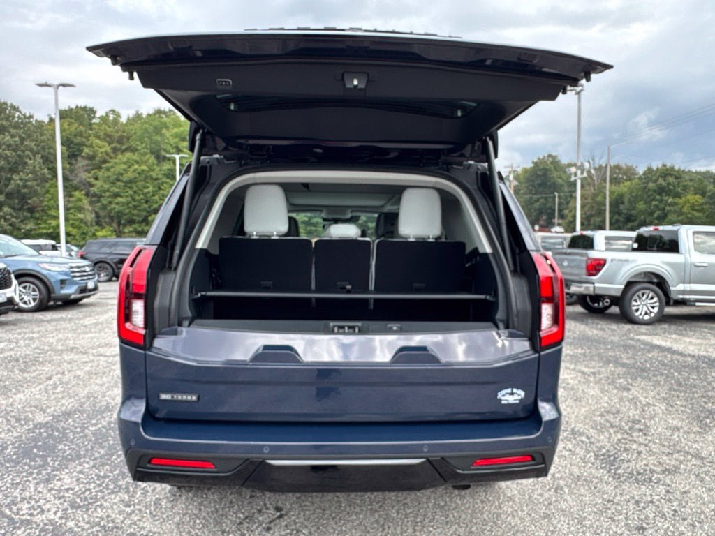 New 2027 Ford Expedition Platinum AWD/4WD image 25