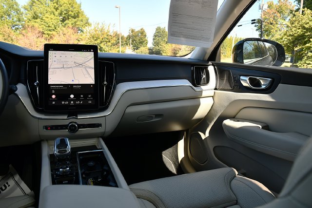 Certified 2026 Volvo XC60 B5 Ultra AWD/4WD image 24
