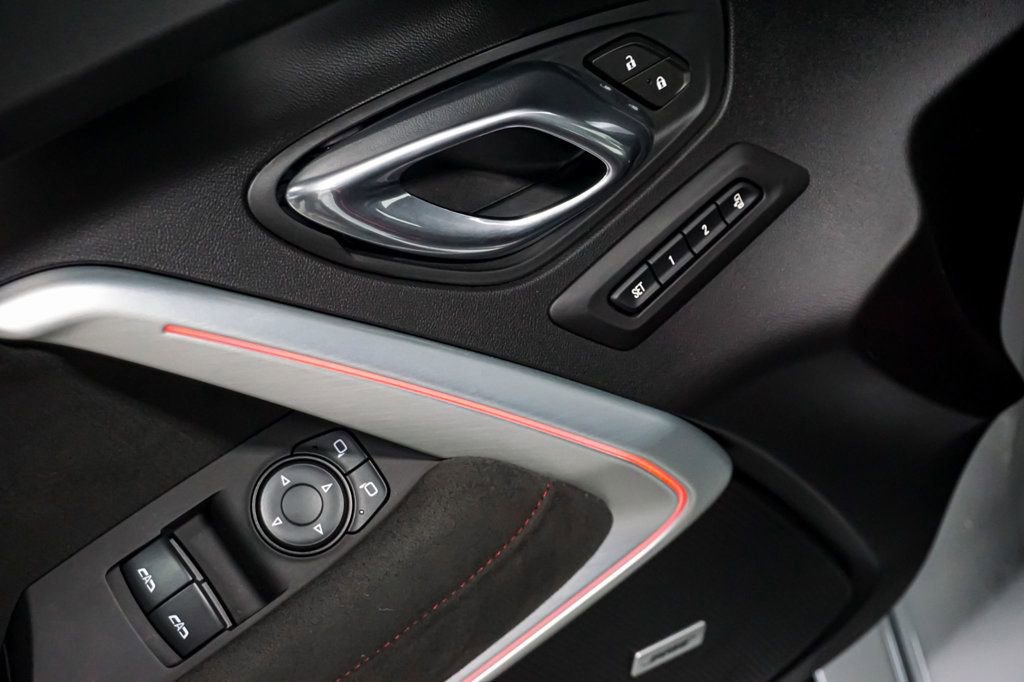 Used 2020 Chevrolet Camaro ZL1 image 61