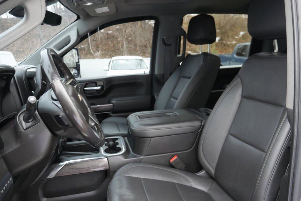 Used 2022 Chevrolet Silverado 3500 LTZ w/ LTZ Premium Package image 9