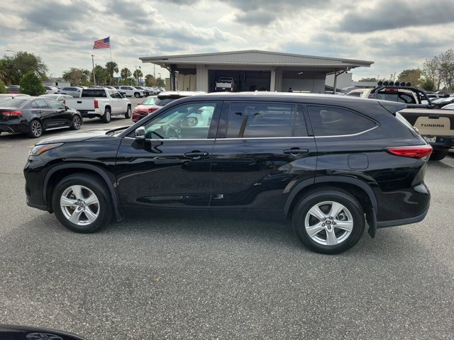 Used 2022 Toyota Highlander L image 13