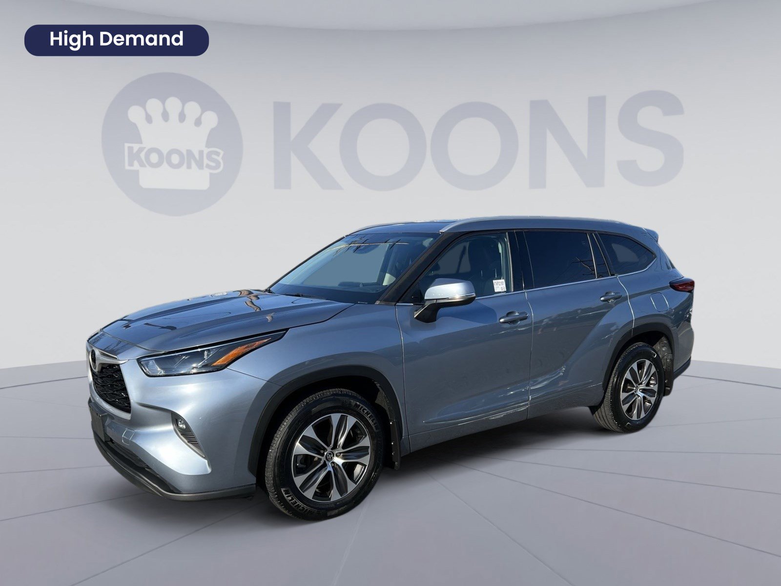 Used 2022 Toyota Highlander XLE