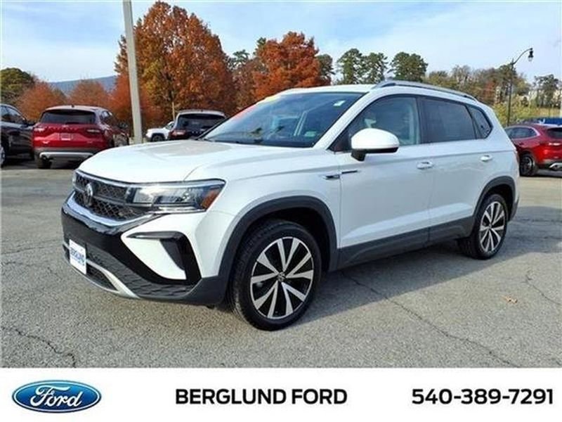 Used 2024 Volkswagen Taos SE image 45