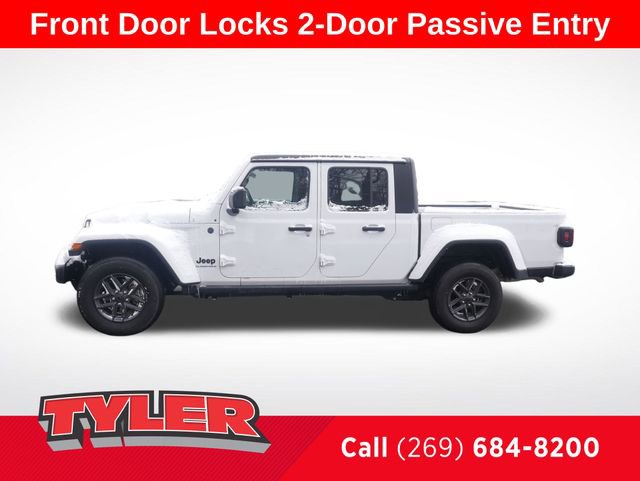 Used 2024 Jeep Gladiator Sport image 4