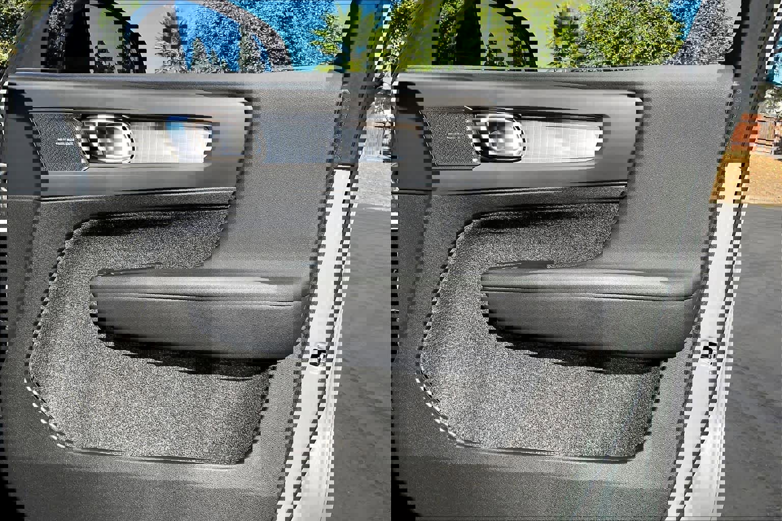 New 2026 Volvo XC40 B5 Ultra w/ Climate Package image 30