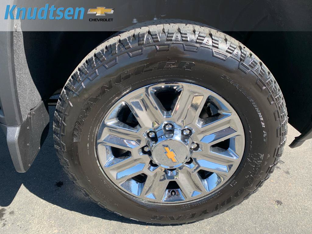 New 2026 Chevrolet Silverado 2500 High Country w/ Technology Package AWD/4WD image 9