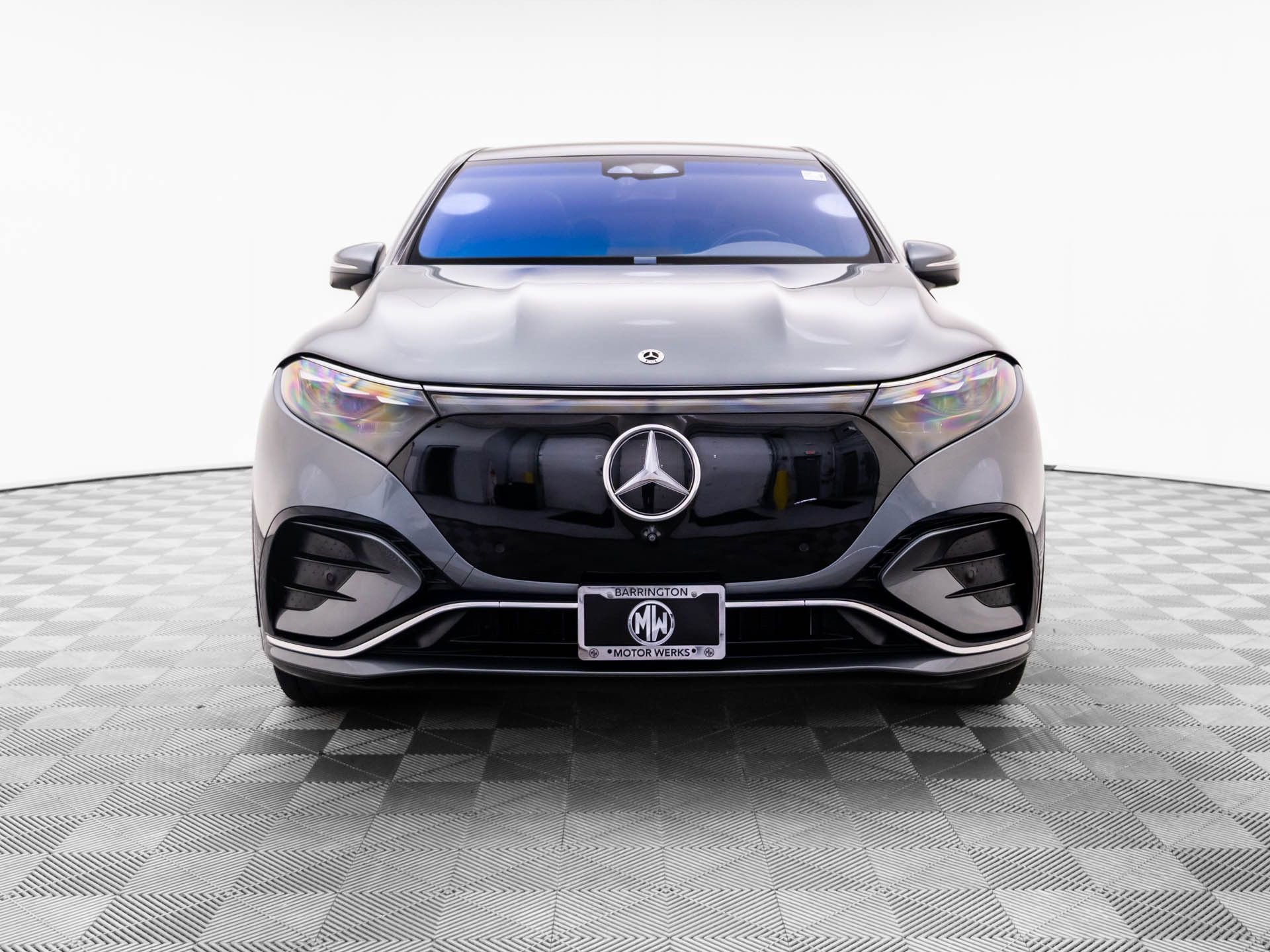 Used 2023 Mercedes-Benz EQS 580 4MATIC SUV w/ Exclusive Trim Package image 9