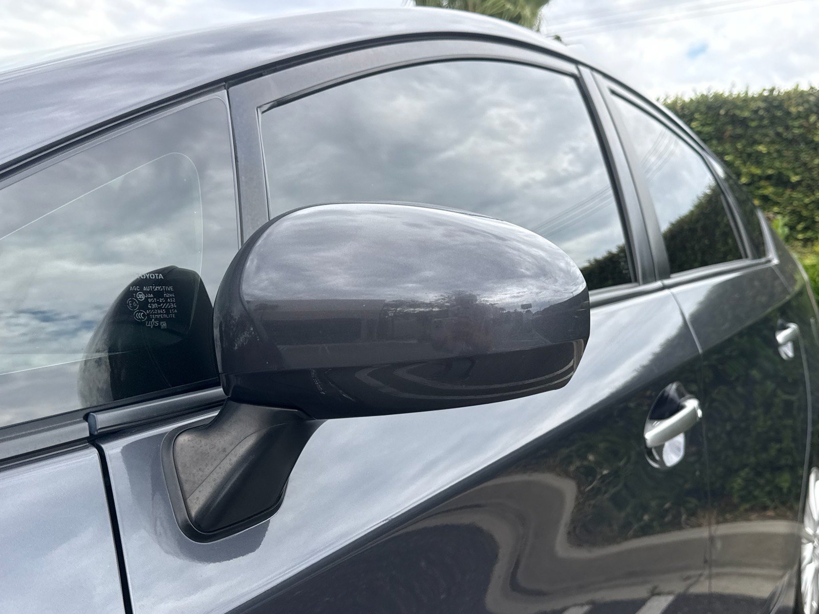Used 2015 Toyota Prius Prime Plug-In Hybrid FWD image 16