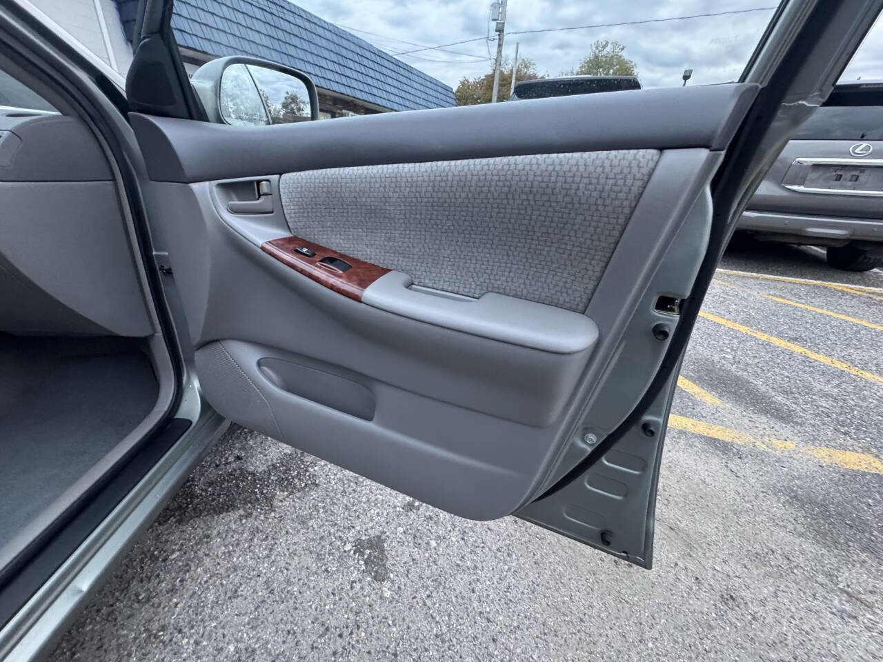 Used 2004 Toyota Corolla CE image 37