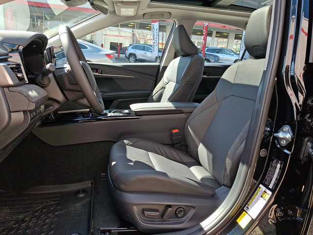 Used 2026 Toyota Camry XLE w/ Premium Package image 13