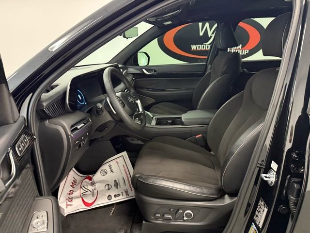 Used 2025 Hyundai Palisade Calligraphy AWD/4WD image 11