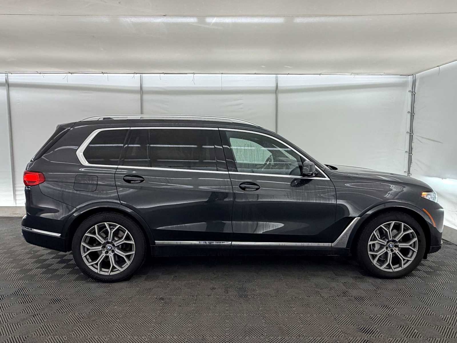 Used 2022 BMW X7 xDrive40i w/ Executive Package image 7