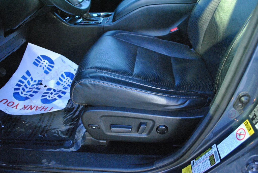 Used 2014 Toyota Highlander Limited image 19