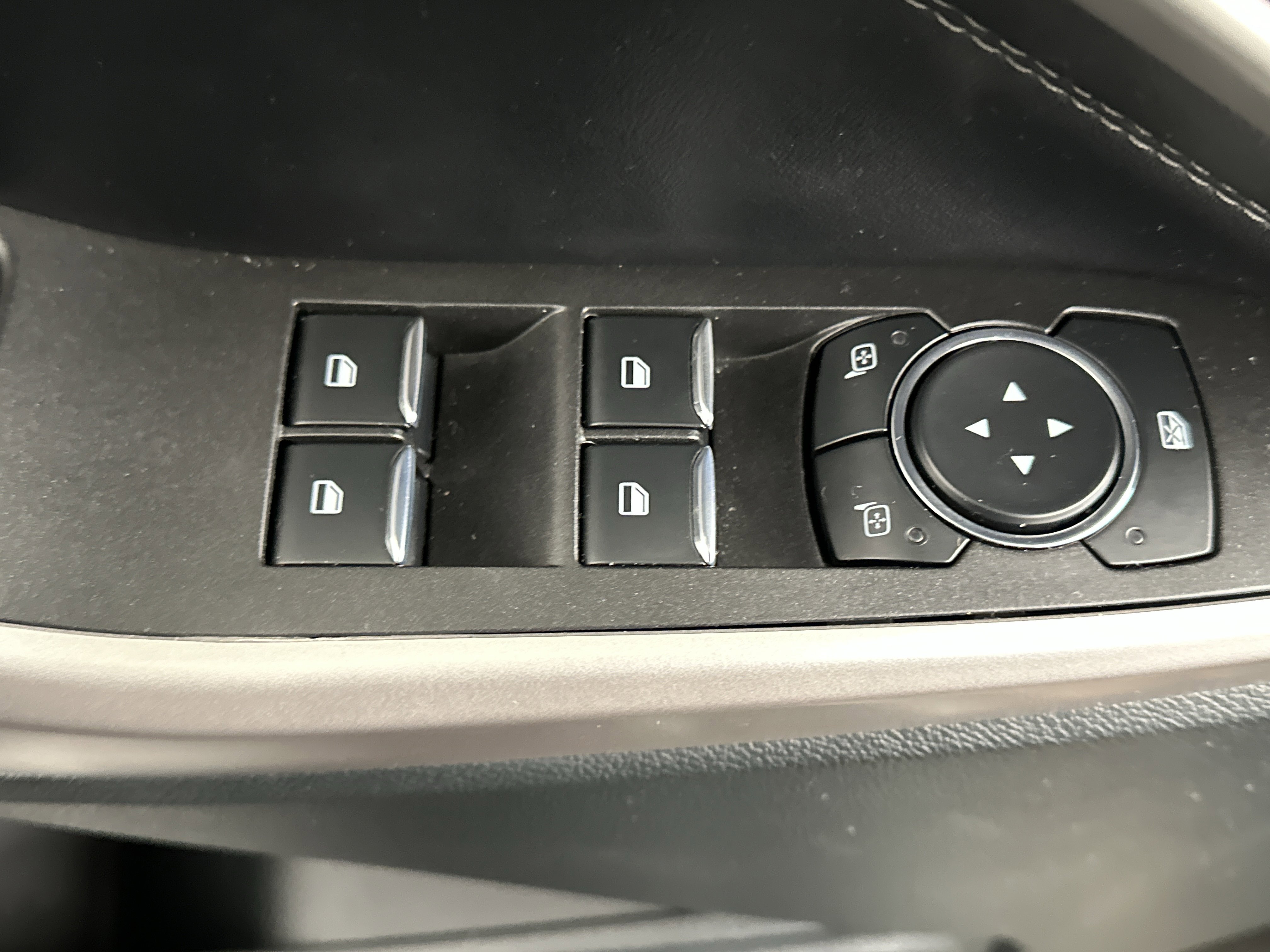 Used 2023 Ford Explorer XLT w/ Equipment Group 202A image 21