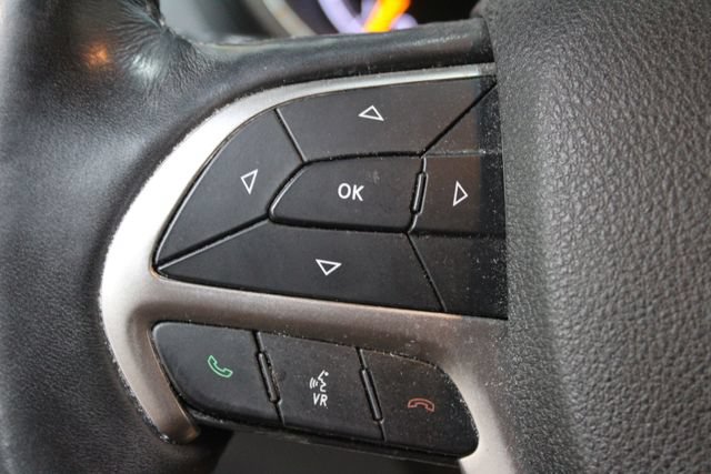Used 2018 Jeep Grand Cherokee Limited AWD/4WD image 16