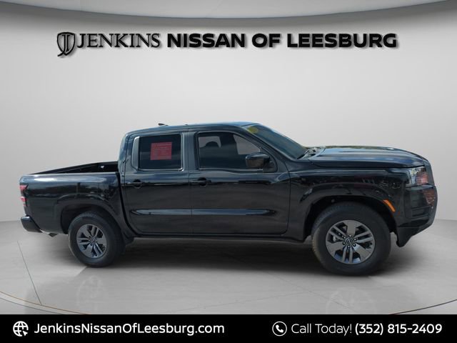 Certified 2025 Nissan Frontier SV image 2