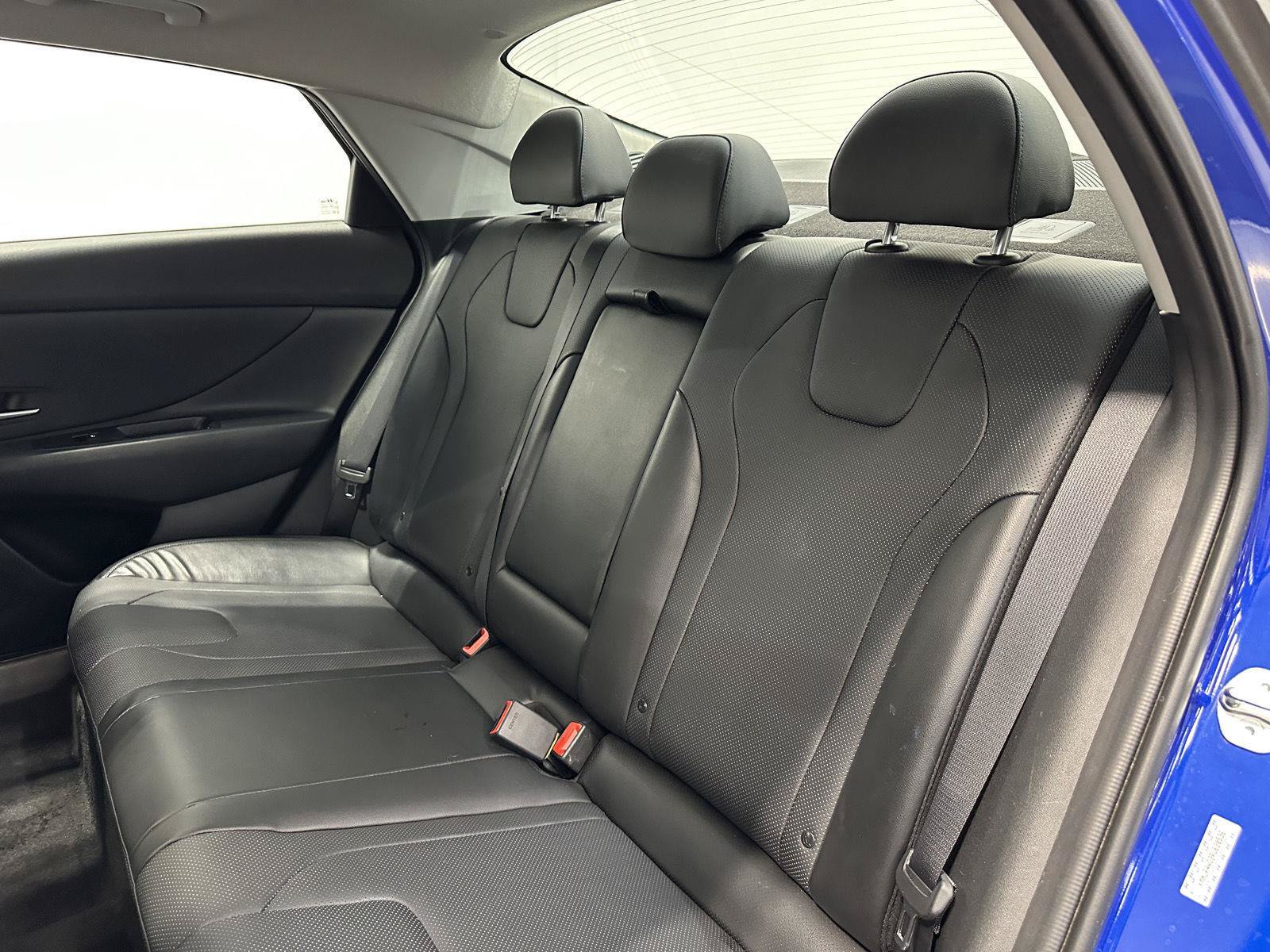 Certified 2023 Hyundai Elantra Limited FWD image 29
