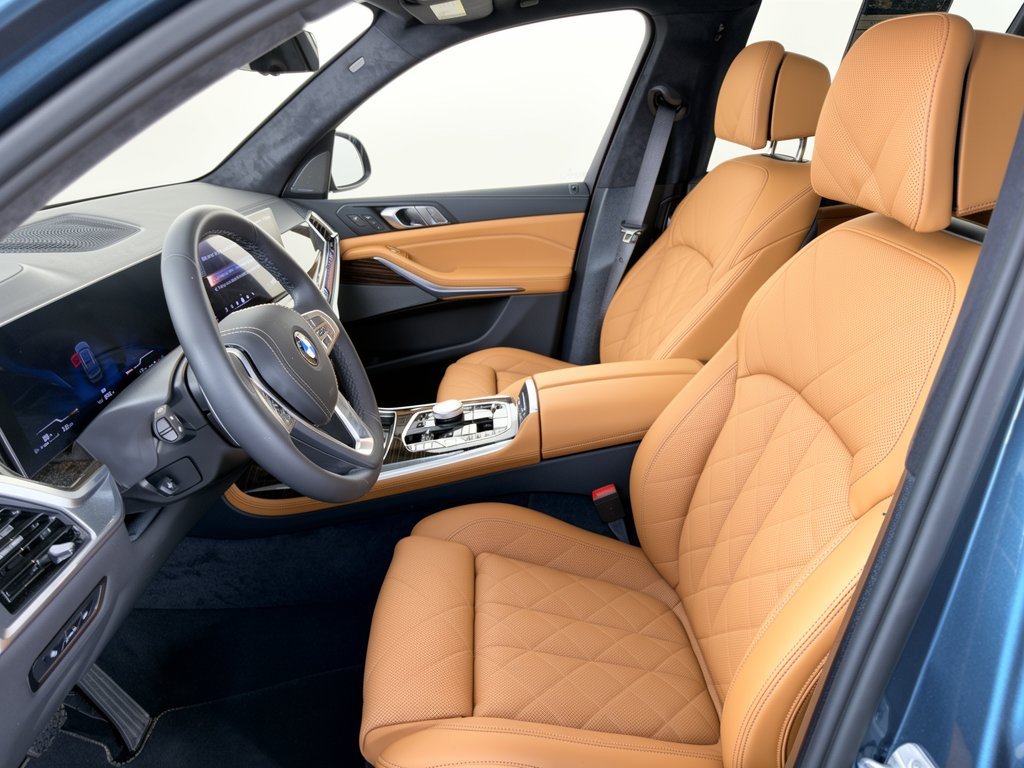 Certified 2026 BMW X7 xDrive40i AWD/4WD image 5