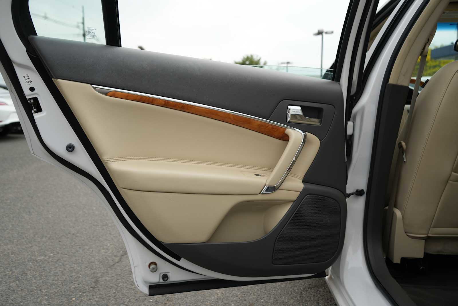 Used 2011 Lincoln MKZ AWD image 29