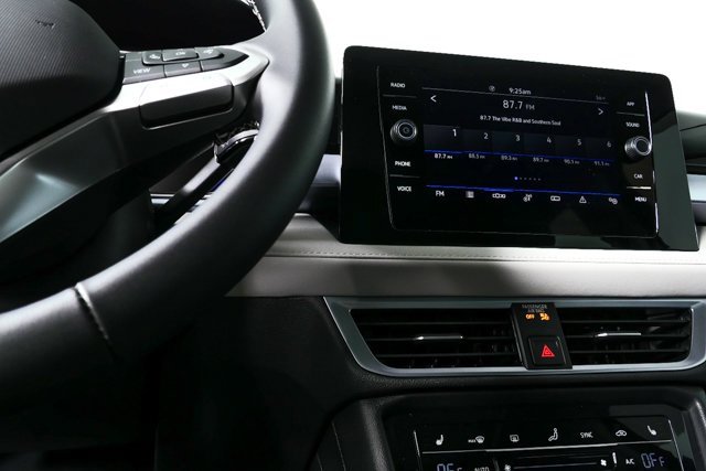 New 2026 Volkswagen Taos SE image 12