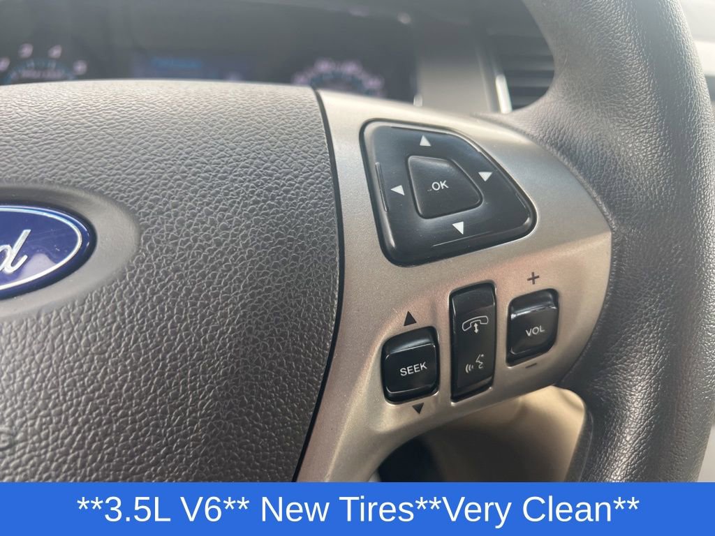Used 2016 Ford Taurus SE FWD image 11