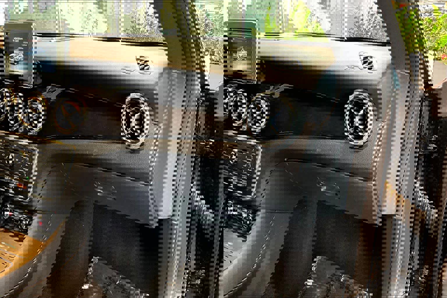 Used 2015 Mercedes-Benz CLA 250 image 17