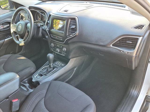 Used 2020 Jeep Cherokee Latitude FWD image 22