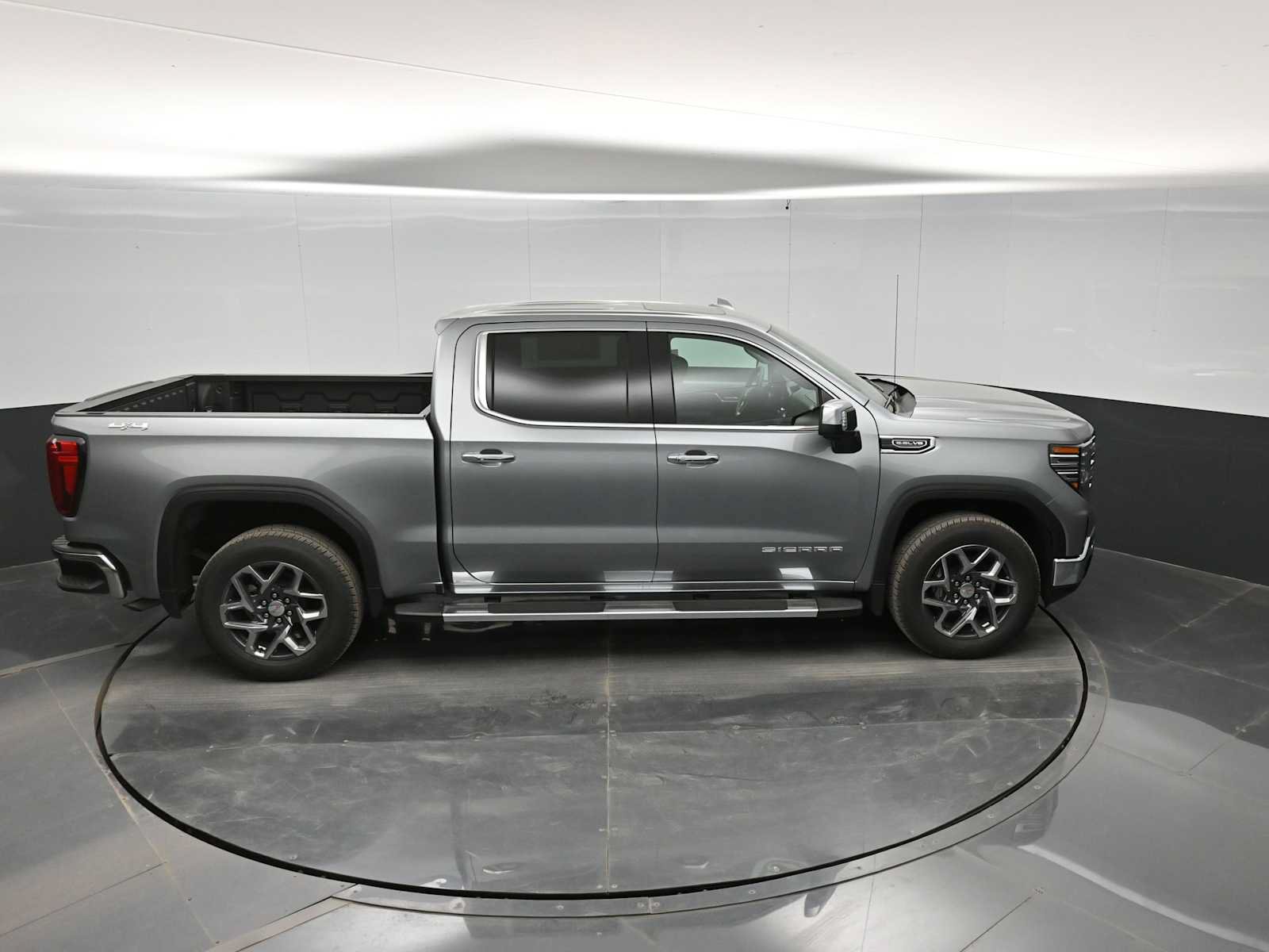 New 2026 GMC Sierra 1500 SLT w/ SLT Premium Plus Package AWD/4WD image 29