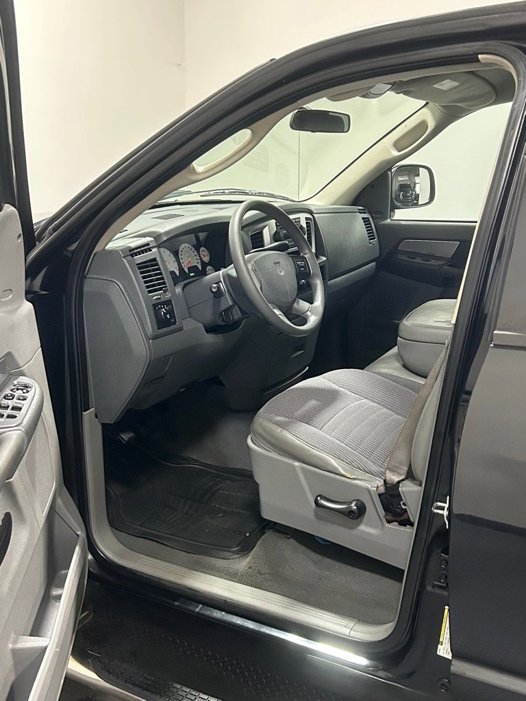 Used 2008 Dodge Ram 1500 Truck SLT image 8