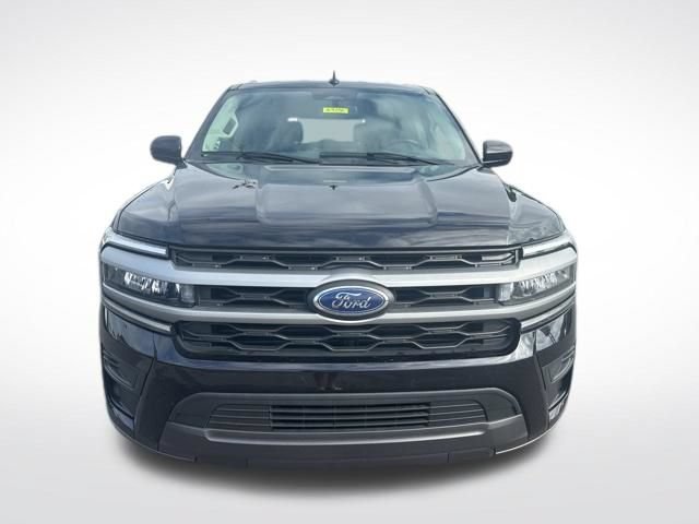 Used 2024 Ford Expedition XLT AWD/4WD image 8