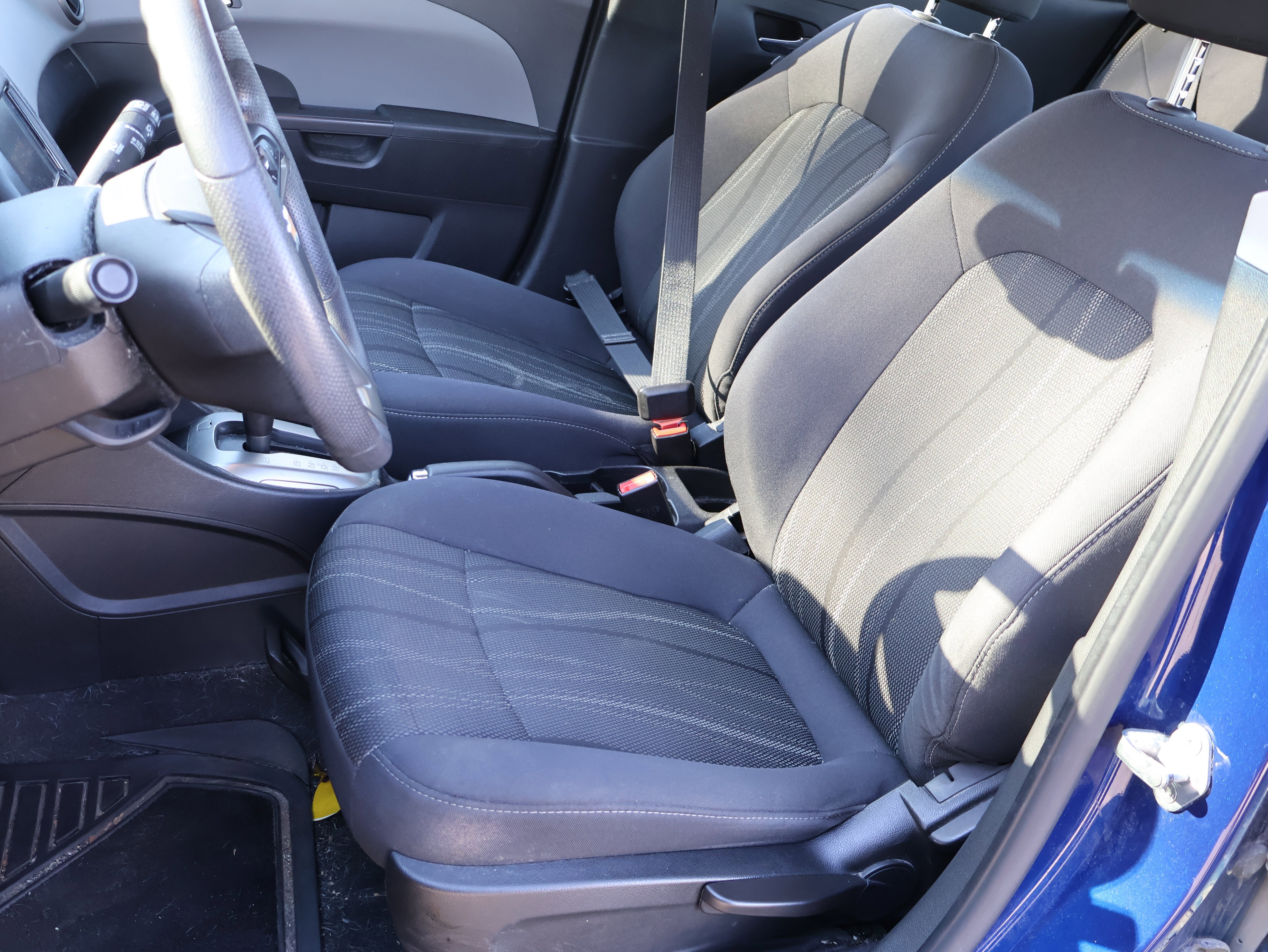 Used 2014 Chevrolet Sonic LT image 39