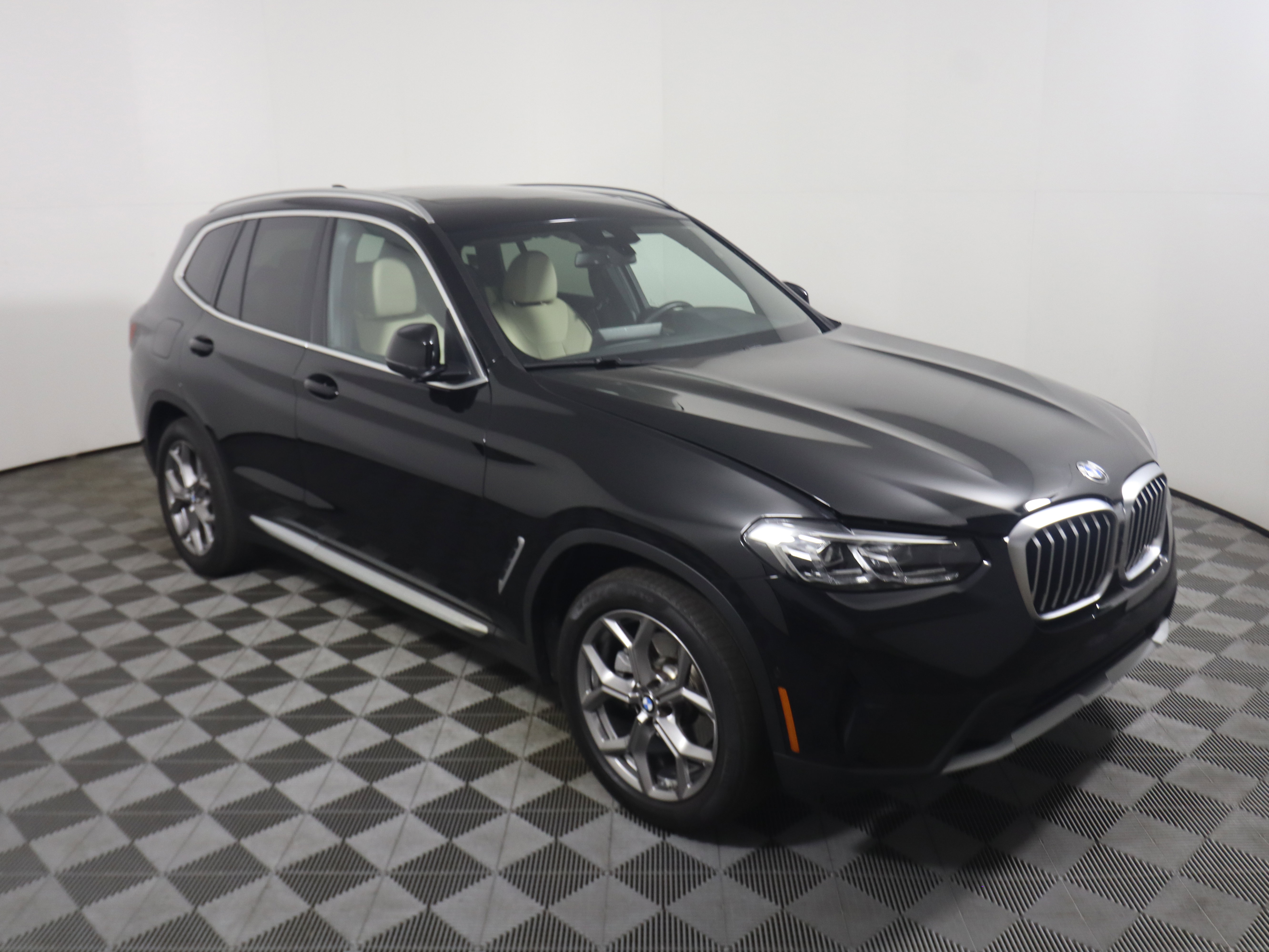 Used 2023 BMW X3 sDrive30i w/ Convenience Package w/ZPA image 7