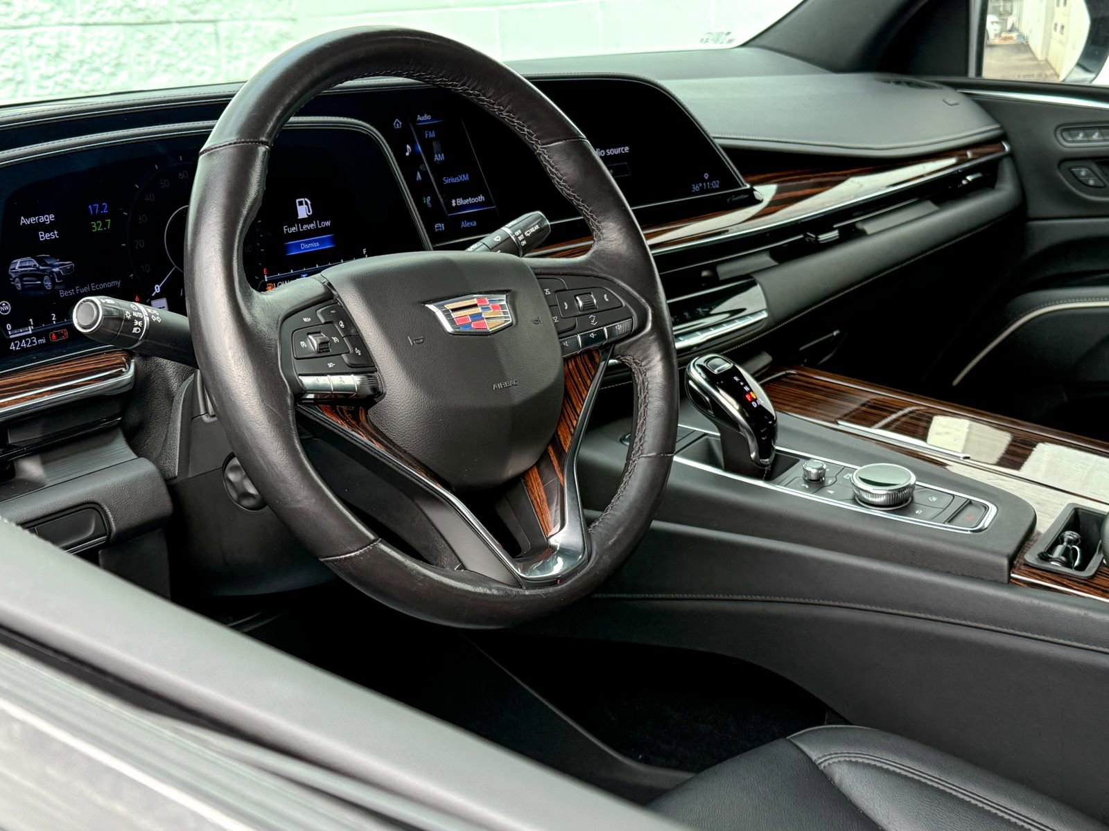 Certified 2022 Cadillac Escalade Luxury image 10