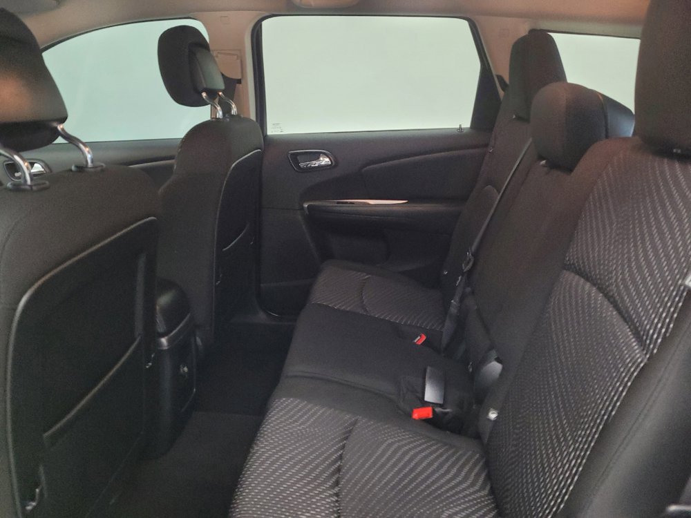 Used 2020 Dodge Journey SE w/ SE Popular Equipment Group FWD image 18
