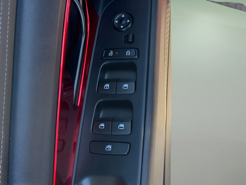 Certified 2025 Hyundai Elantra Sport FWD image 16